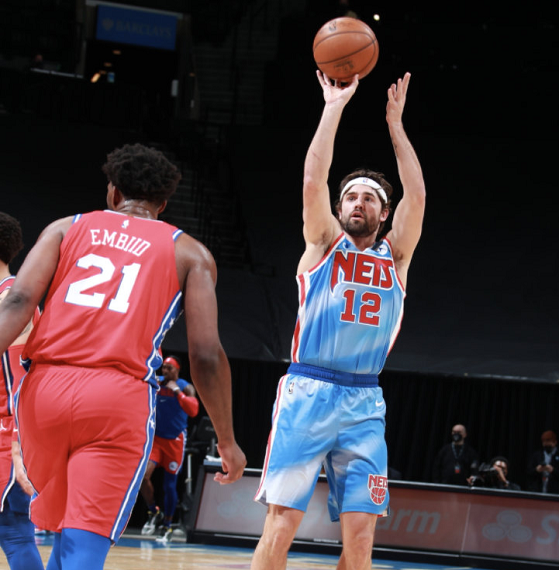 官方网站-山东泰山球迷高举事件始末